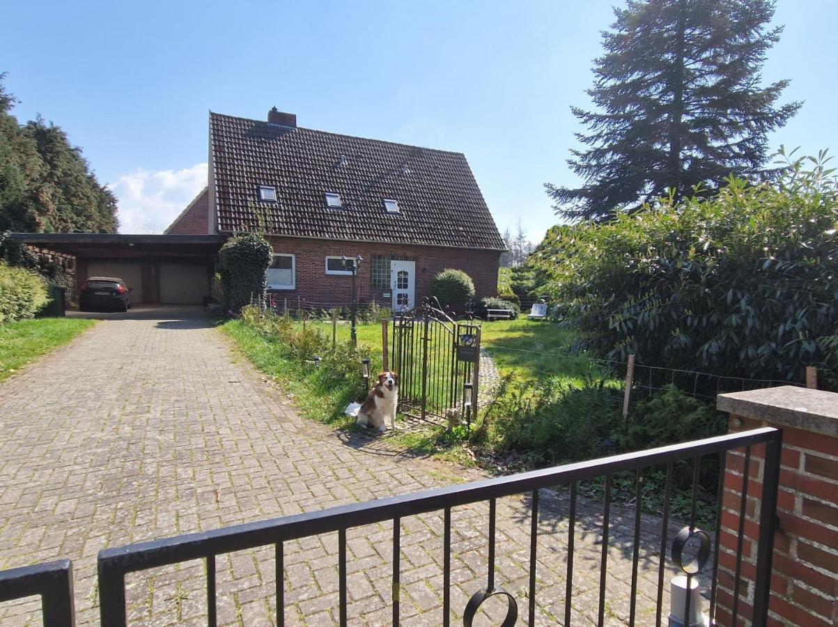 Gemuetliche Wohnung Direkt Am Kuestenkanal! Wardenburg Esterno foto