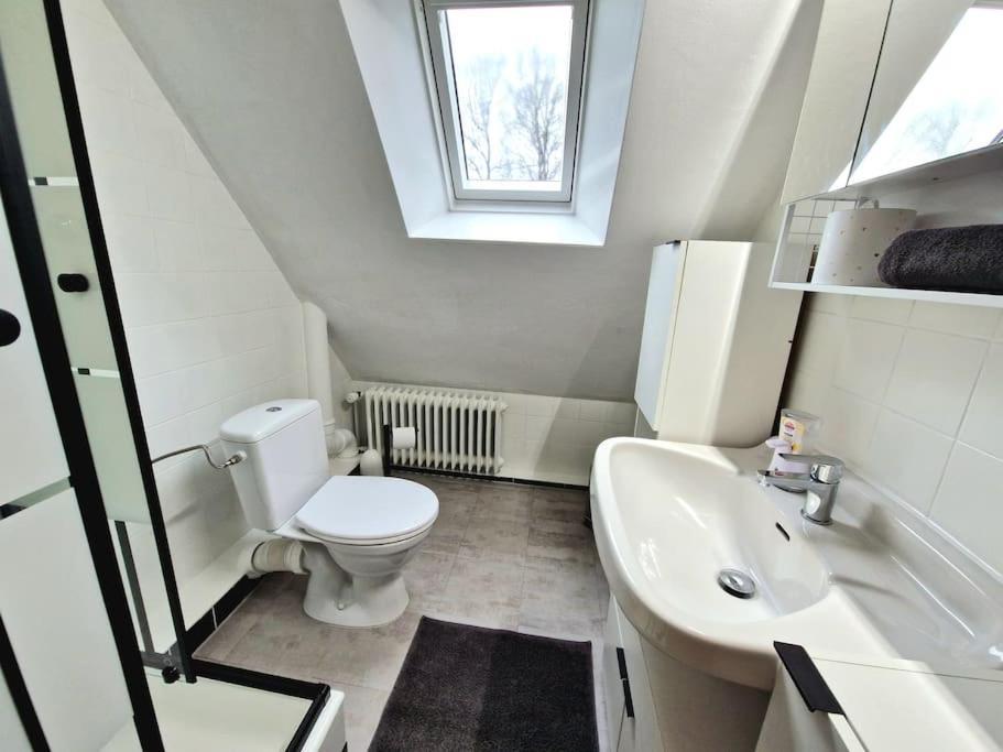 Gemuetliche Wohnung Direkt Am Kuestenkanal! Wardenburg Esterno foto