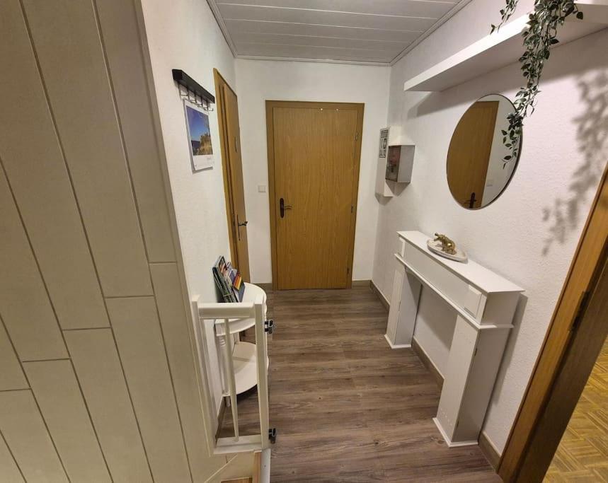 Gemuetliche Wohnung Direkt Am Kuestenkanal! Wardenburg Esterno foto
